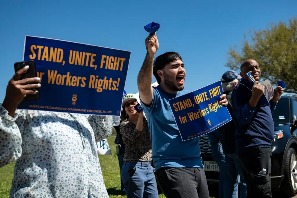 Trump mass layoffs blocked